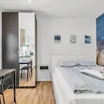 Central Studio Apartment Apt 102